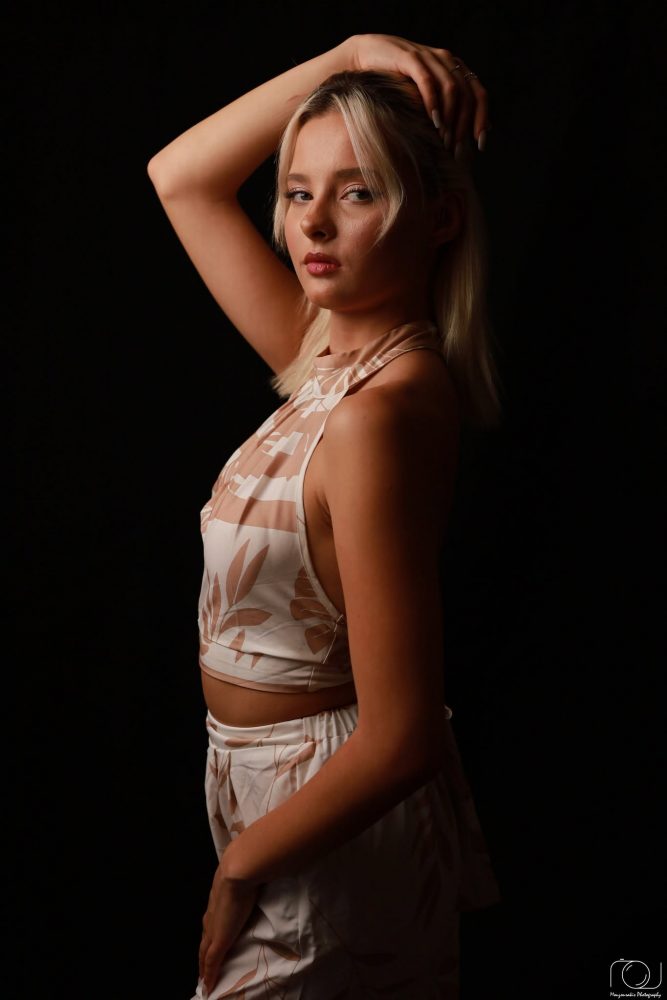 STUDIO photograph 37